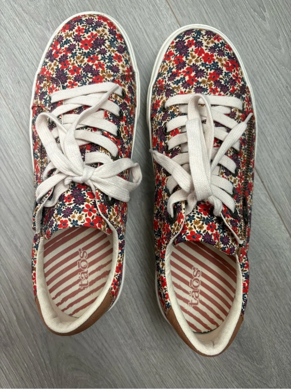 Floral Canvas Women's Sneakers - Red Multi
